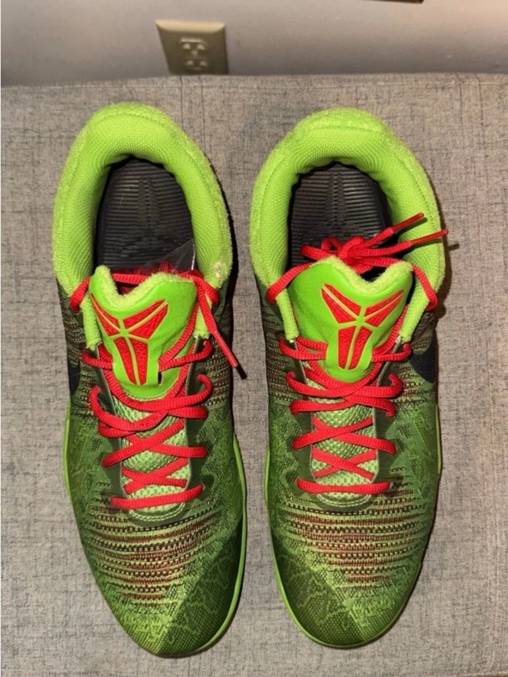 Nike lightweight knit
